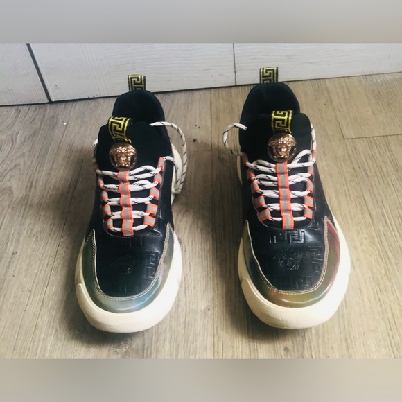 Versace men sneakers size 43EU, 9.5 US - Picture 2 of 11